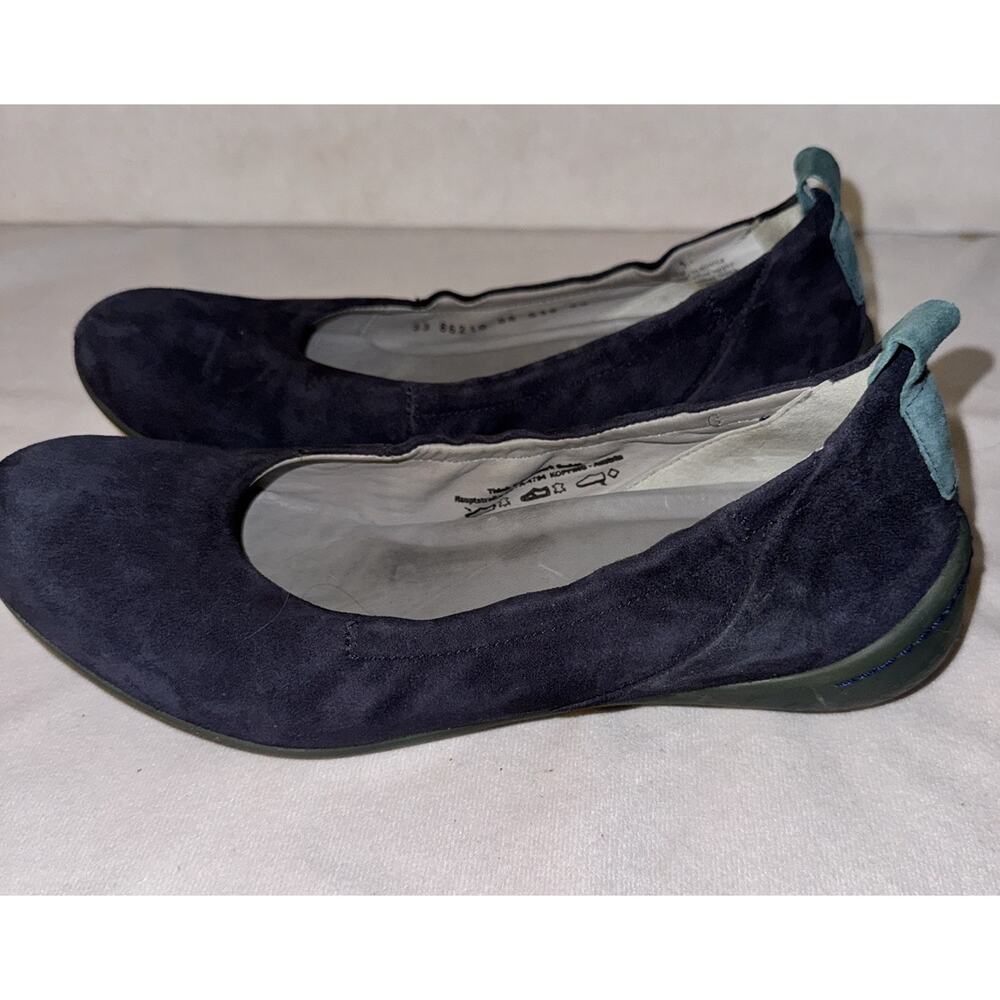 Think! Navy Blue Suede Cugal Ballet Flats Shoes Sz 8